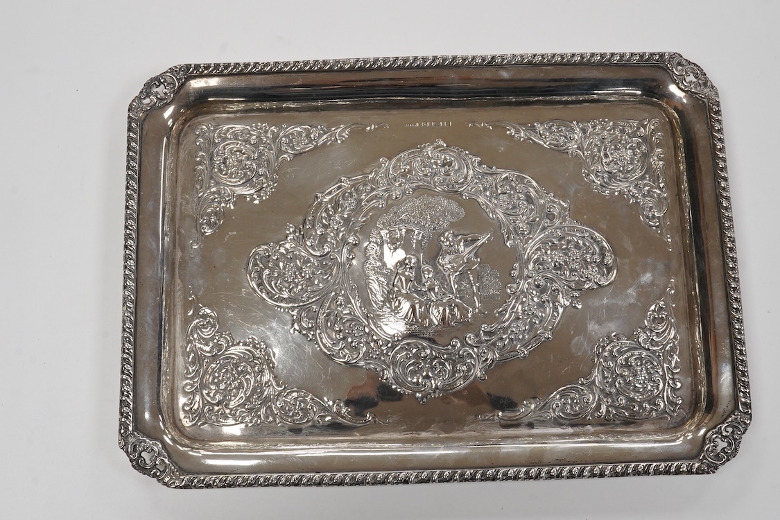 A George V silver pedestal bowl, with dimpled body, Maxfield & Sons Ltd, London, 1912, diameter 11.5cm, weighted, gross 6.1oz.